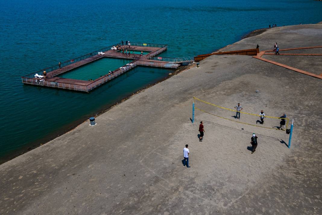 Konya’nın mavi cenneti Acıgöl, tatilcilerin yeni gözdesi 3